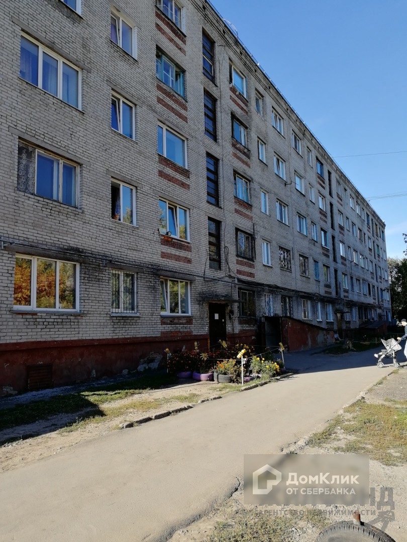 край. Алтайский, г. Барнаул, ул. Антона Петрова, д. 199-фасад здания
