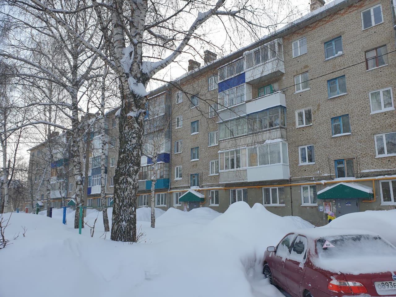 Респ. Башкортостан, р-н. Белебеевский, г. Белебей, ул. Революционеров, д. 6-фасад здания