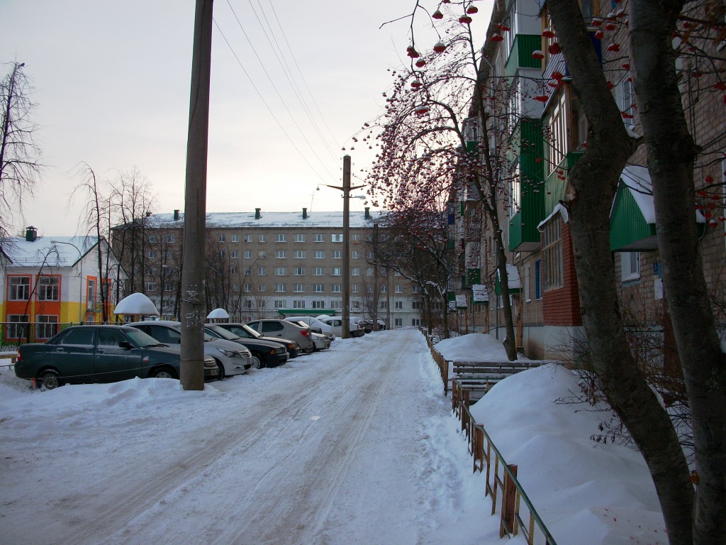 Респ. Башкортостан, р-н. Дюртюлинский, г. Дюртюли, ул. Ленина, д. 32-придомовая территория