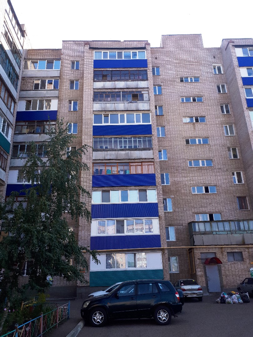 Респ. Башкортостан, р-н. Ишимбайский, г. Ишимбай, ул. Зеленая, д. 15-фасад здания