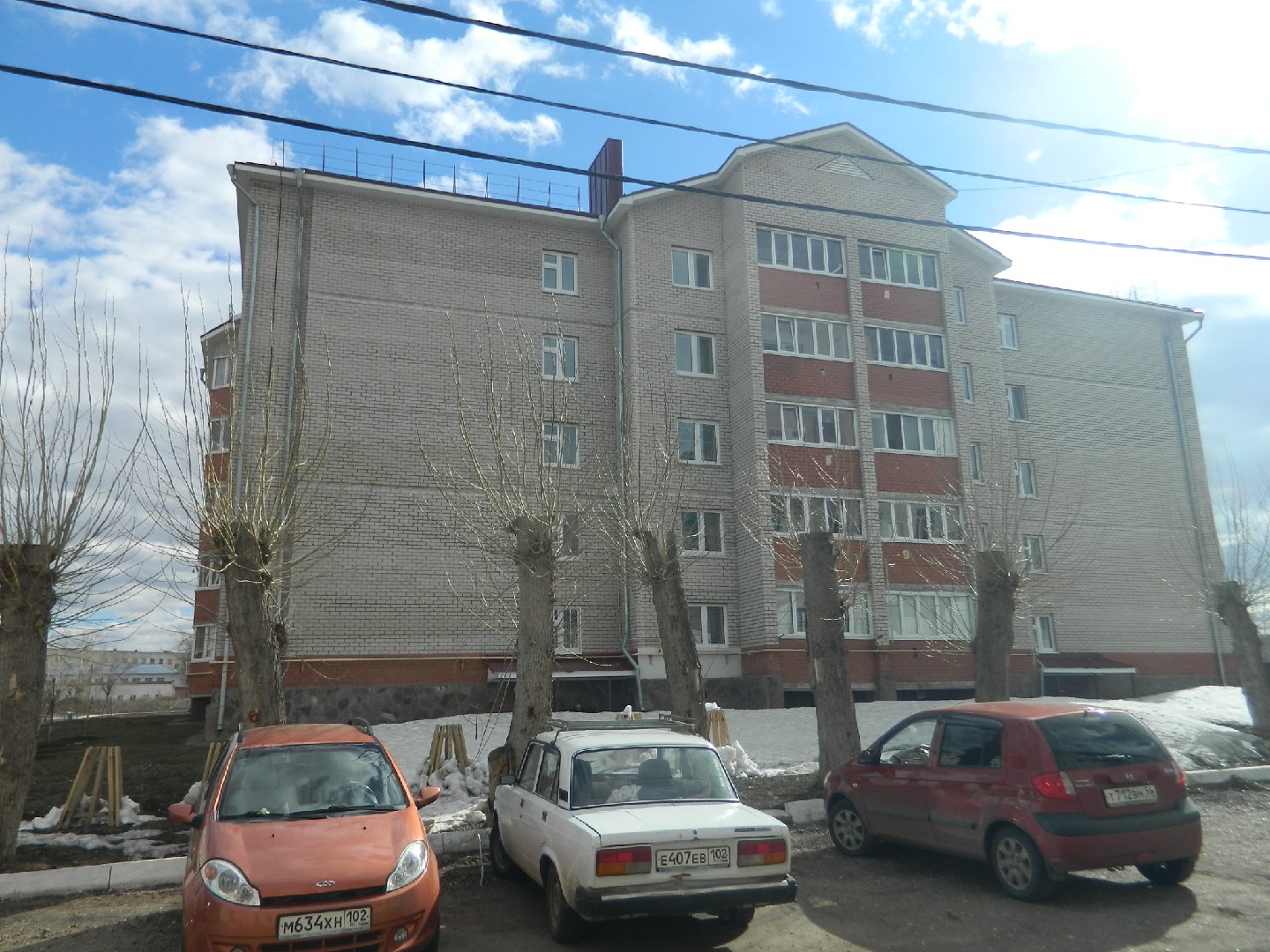 Респ. Башкортостан, г. Кумертау, ул. Матросова, д. 19-фасад здания
