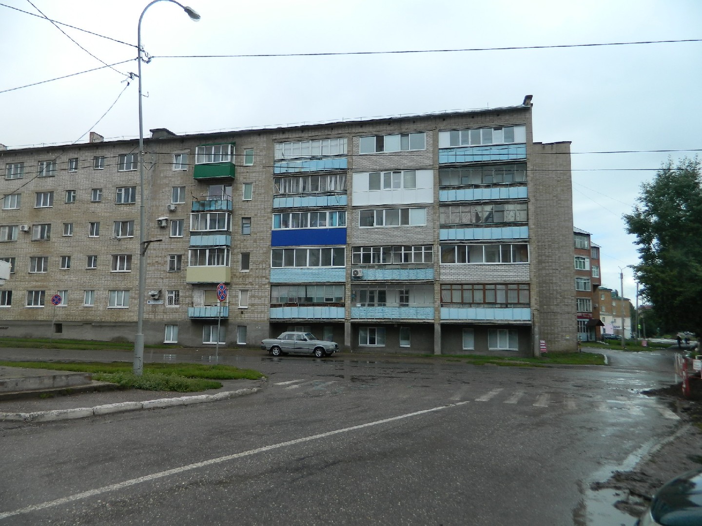Респ. Башкортостан, г. Кумертау, ул. Худайбердина, д. 2-фасад здания