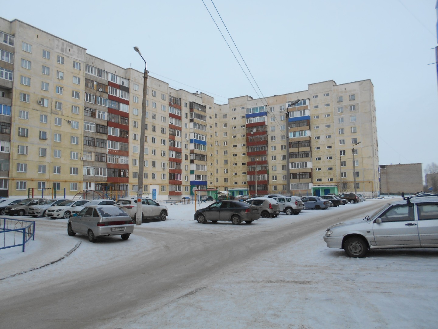 Респ. Башкортостан, р-н. Мелеузовский, г. Мелеуз, ул. Октябрьская, д. 14-придомовая территория