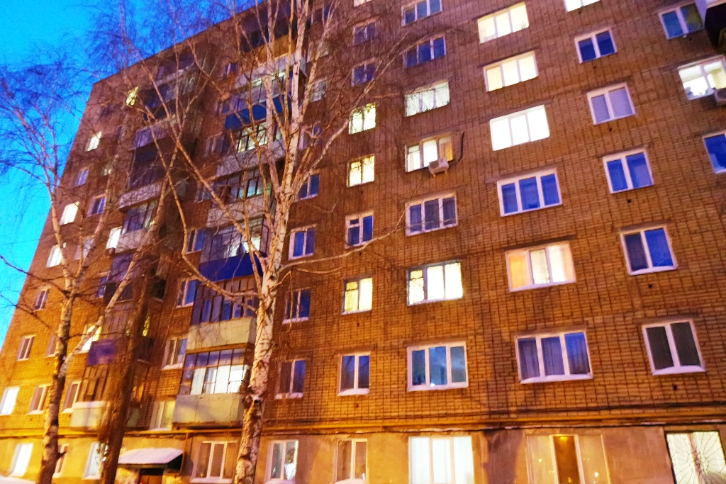 Респ. Башкортостан, г. Стерлитамак, ул. Артема, д. 1-фасад здания