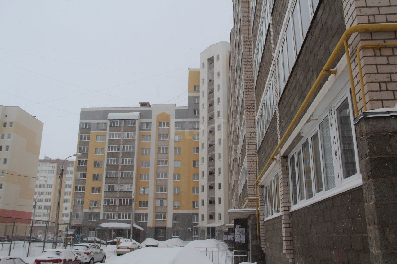 Респ. Башкортостан, г. Стерлитамак, ул. Артема, д. 102-фасад здания