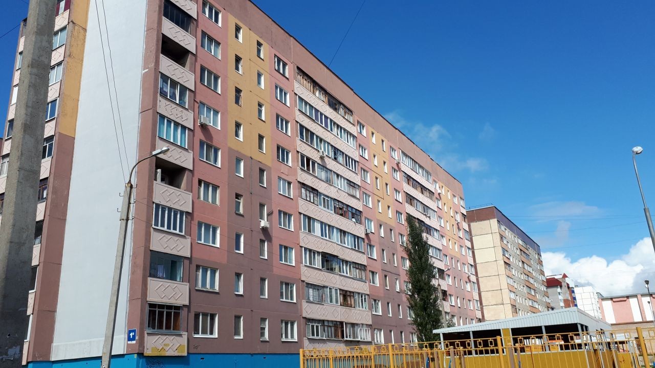 Респ. Башкортостан, г. Стерлитамак, ул. Караная Муратова, д. 1, к. а-фасад здания