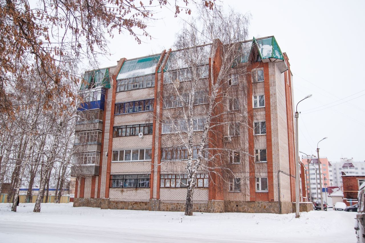 Респ. Башкортостан, г. Стерлитамак, ул. Николаева, д. 12-фасад здания
