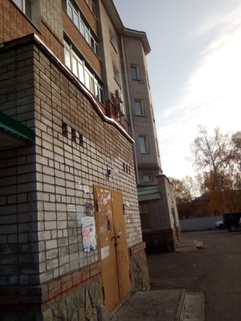 Респ. Башкортостан, г. Стерлитамак, ул. Химиков, д. 18-фасад здания