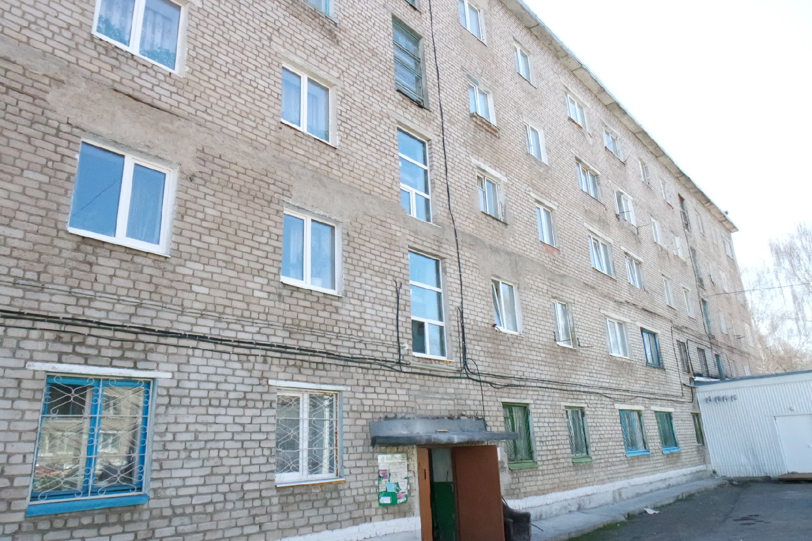 Респ. Башкортостан, г. Стерлитамак, ул. Худайбердина, д. 170, к. а-фасад здания