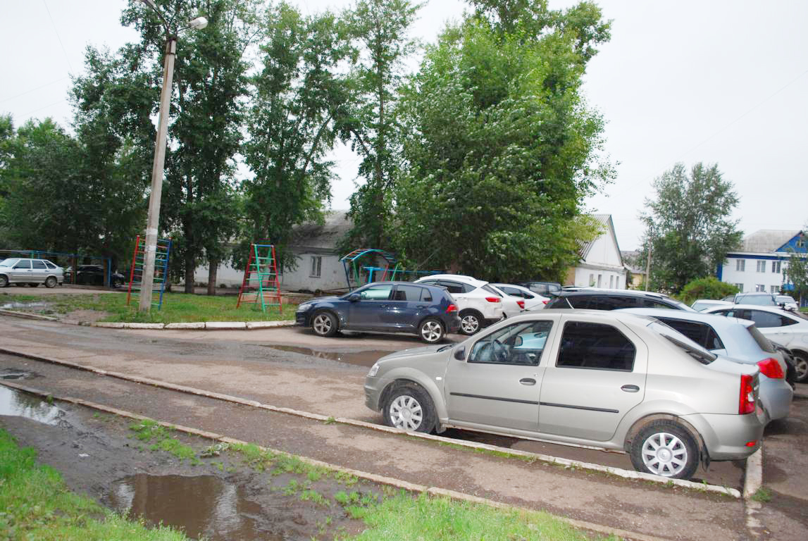 Респ. Башкортостан, р-н. Туймазинский, г. Туймазы, ул. Гагарина, д. 38/1-придомовая территория