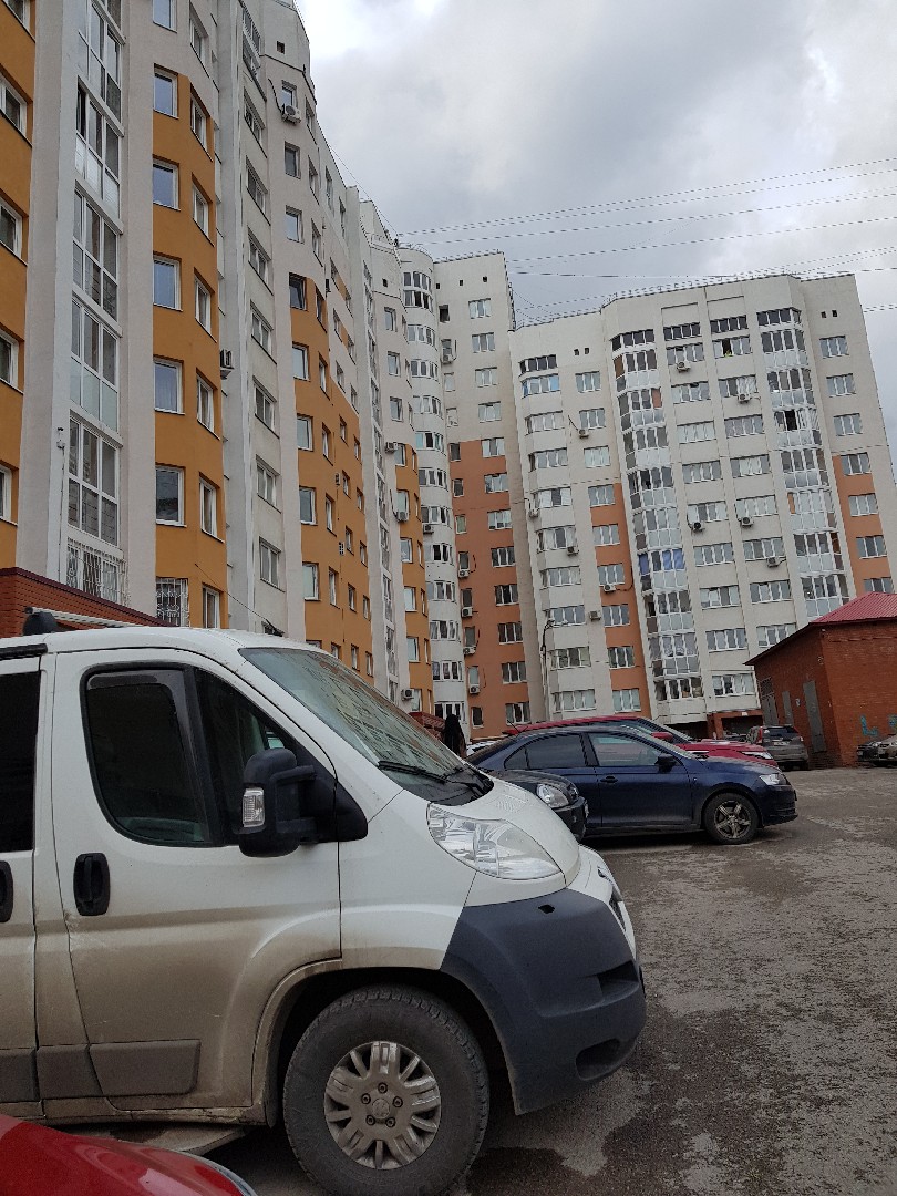 Респ. Башкортостан, г. Уфа, ул. 8 Марта, д. 32-фасад здания