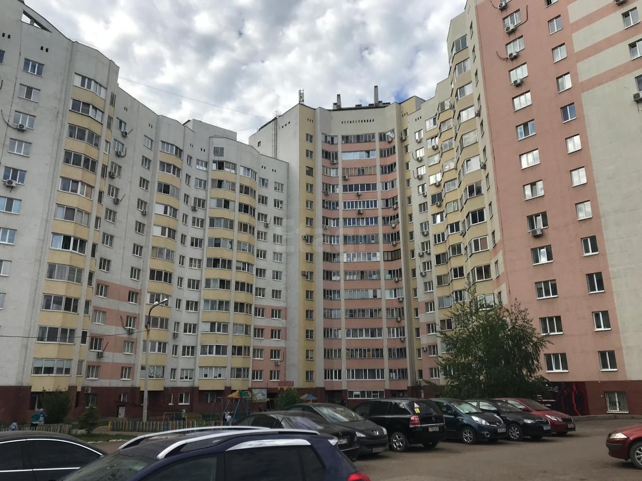 Респ. Башкортостан, г. Уфа, ул. Бехтерева, д. 16-фасад здания