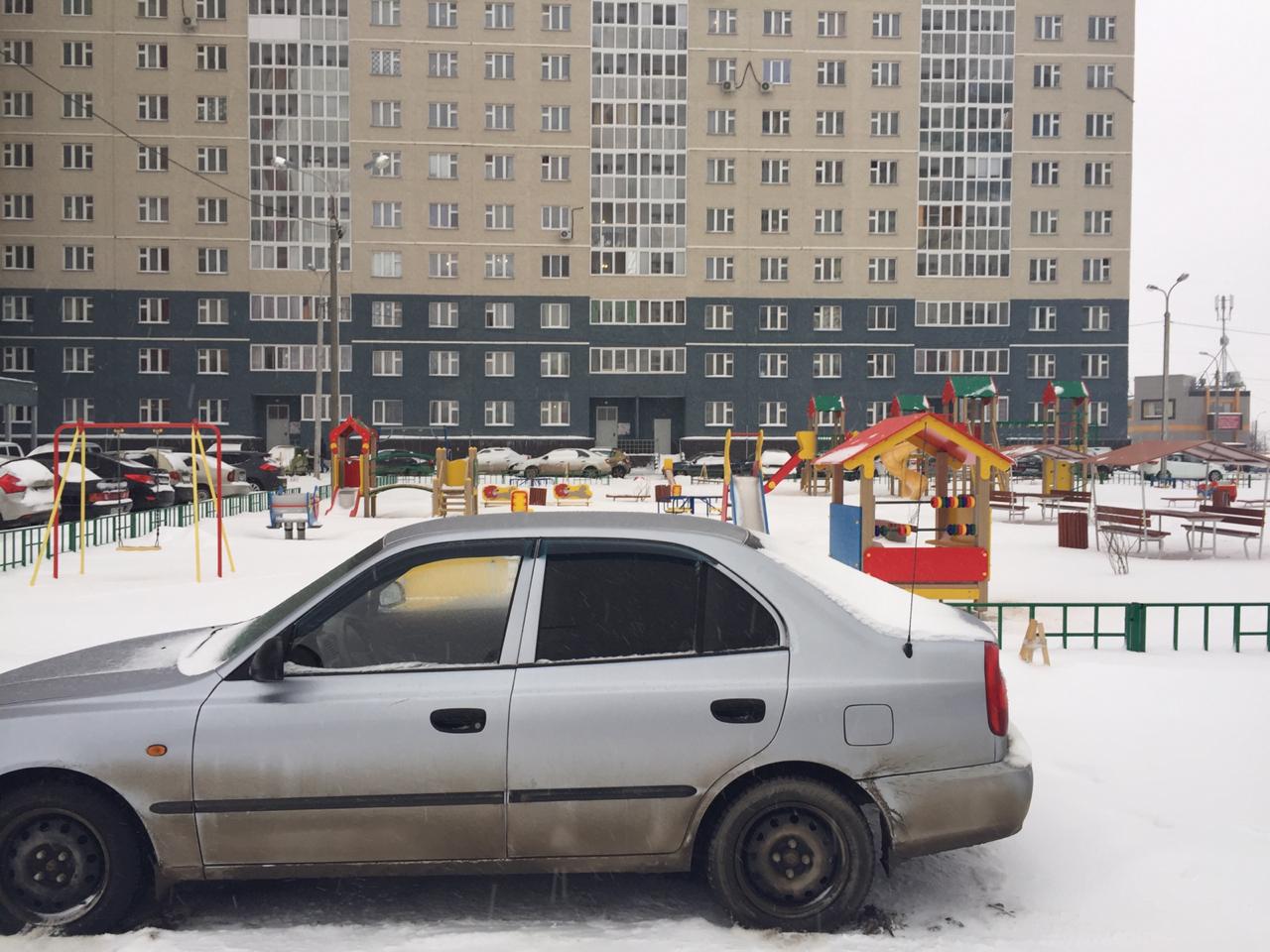 Респ. Башкортостан, г. Уфа, ул. Валерия Лесунова, д. 4а-придомовая территория