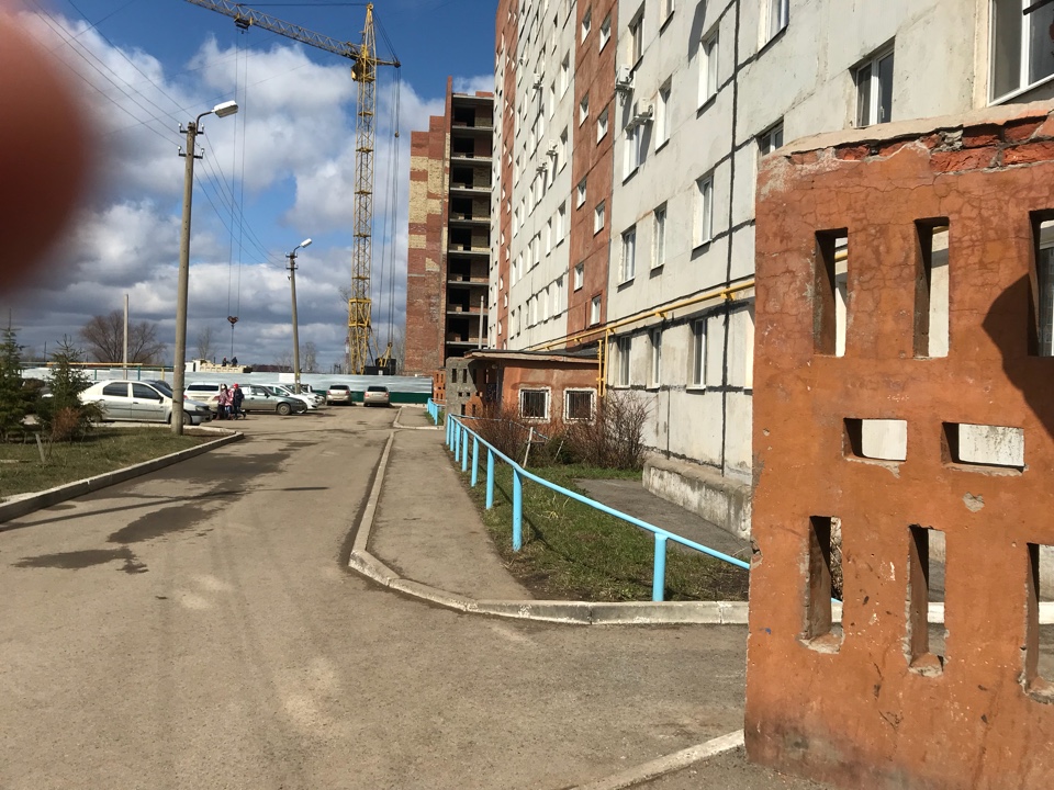 Респ. Башкортостан, г. Уфа, ул. Дагестанская, д. 31-придомовая территория