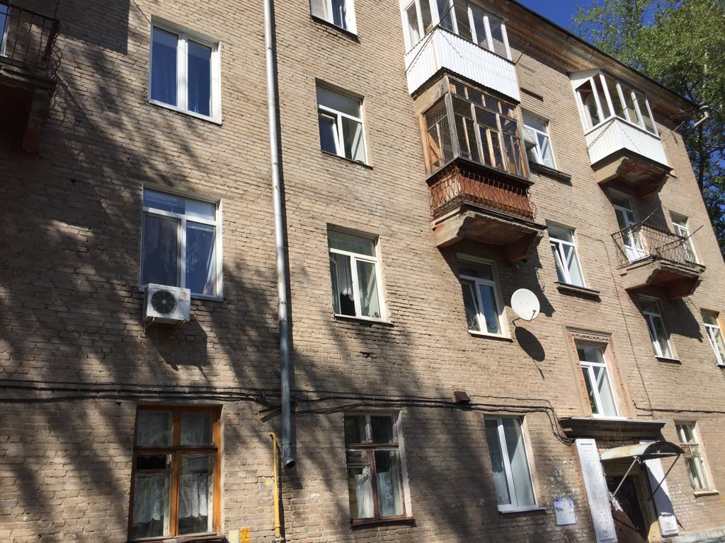 Респ. Башкортостан, г. Уфа, ул. Калинина, д. 8-фасад здания