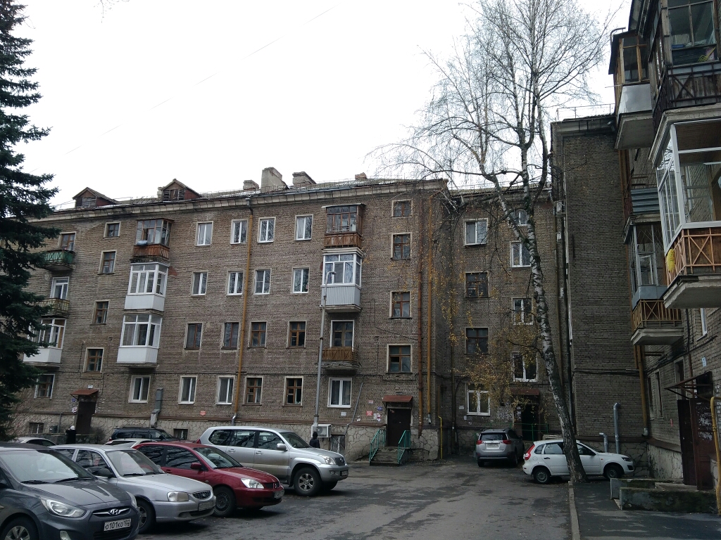 Респ. Башкортостан, г. Уфа, ул. Калинина, д. 17-фасад здания