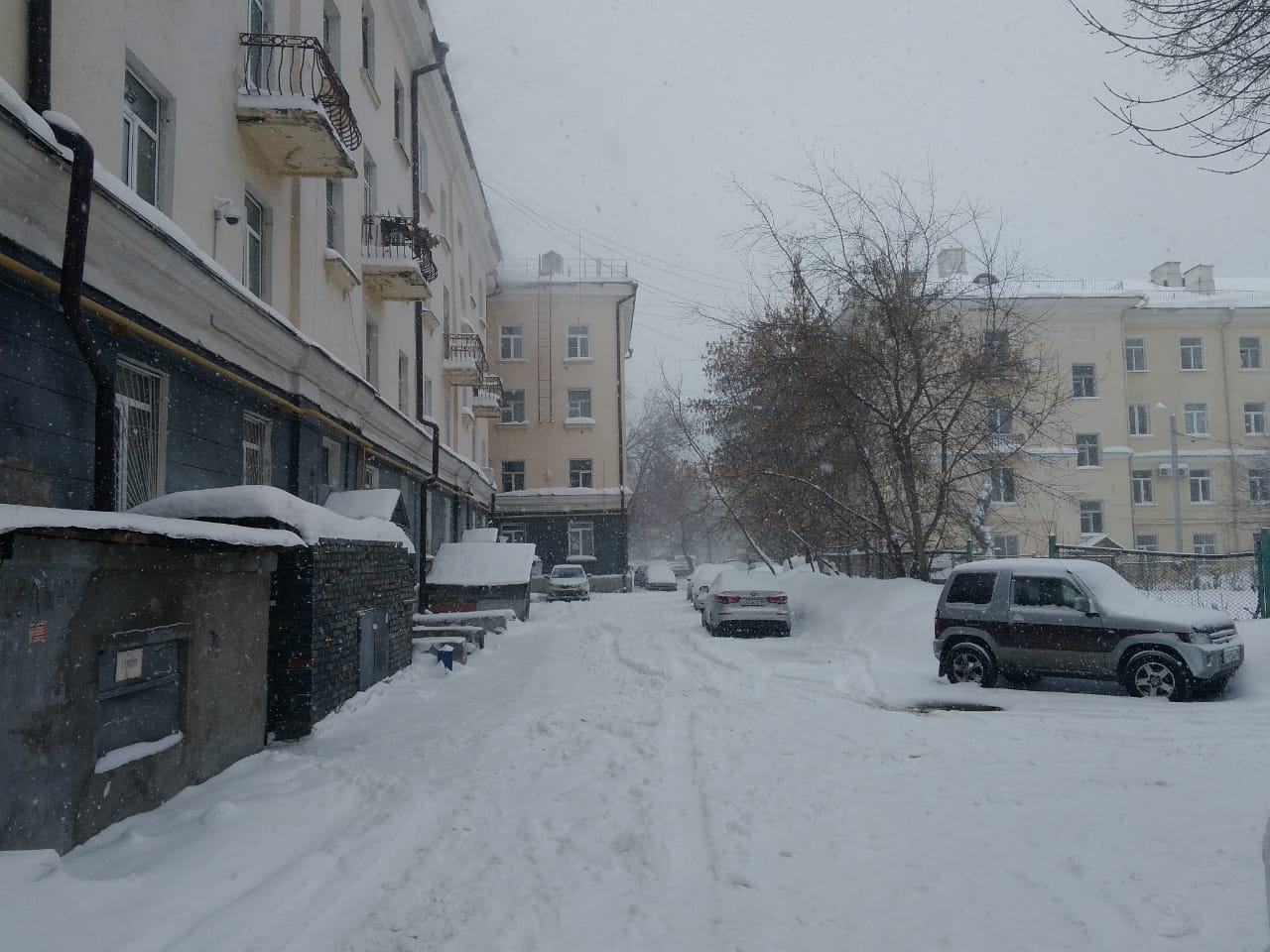 Респ. Башкортостан, г. Уфа, ул. Карла Маркса, д. 67-придомовая территория