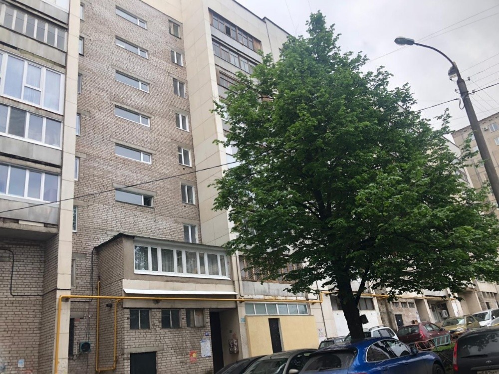 Респ. Башкортостан, г. Уфа, ул. Комсомольская, д. 27/1-фасад здания