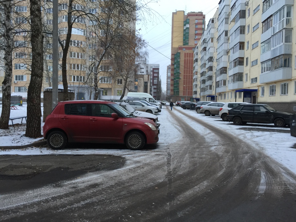 Респ. Башкортостан, г. Уфа, ул. Комсомольская, д. 159-придомовая территория