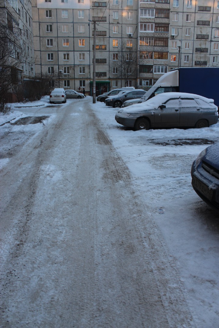 Респ. Башкортостан, г. Уфа, ул. Маршала Жукова, д. 2/3-придомовая территория