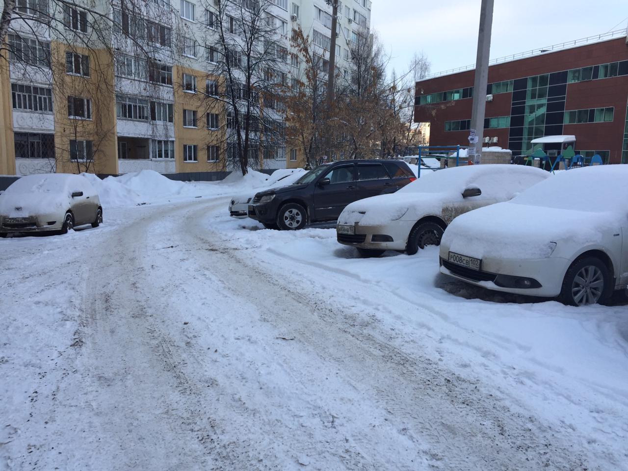 Респ. Башкортостан, г. Уфа, ул. Минигали Губайдуллина, д. 19-придомовая территория