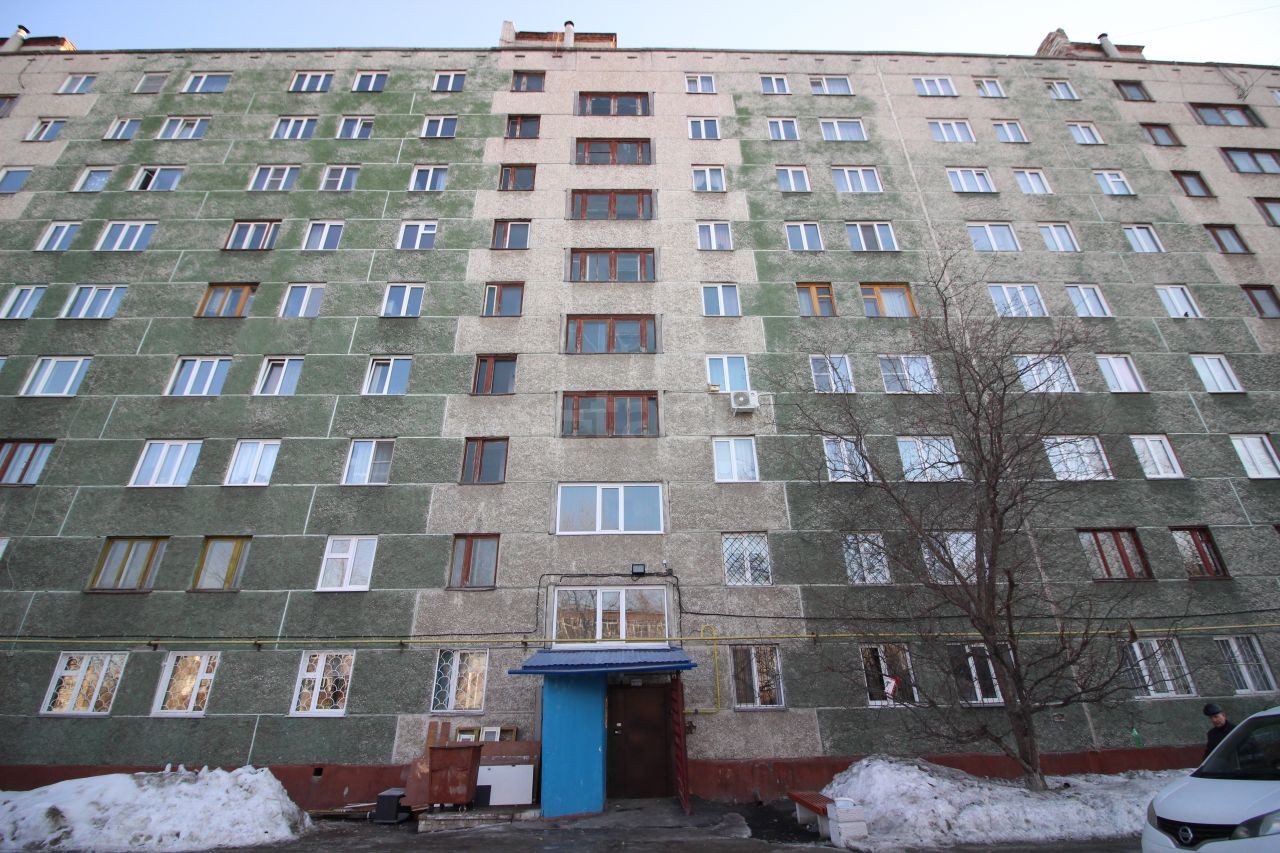 край. Алтайский, г. Барнаул, ул. Антона Петрова, д. 216-фасад здания