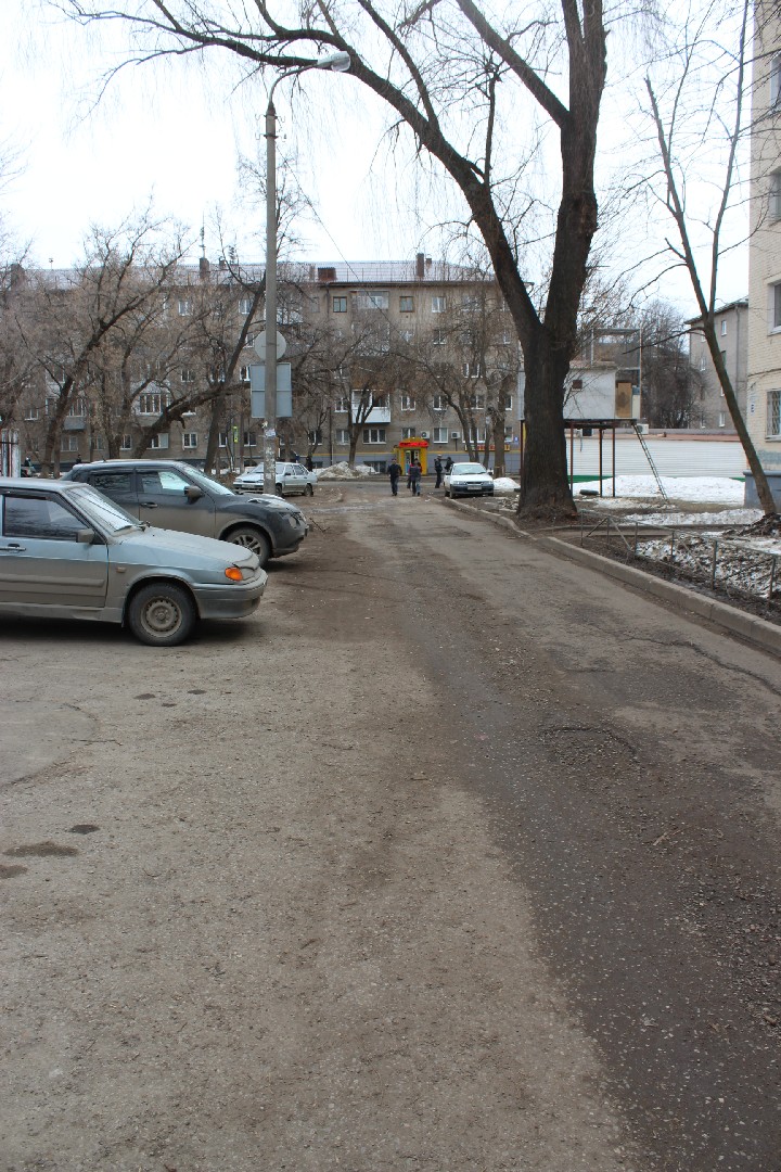 Респ. Башкортостан, г. Уфа, ул. Первомайская, д. 87, к. 1-придомовая территория