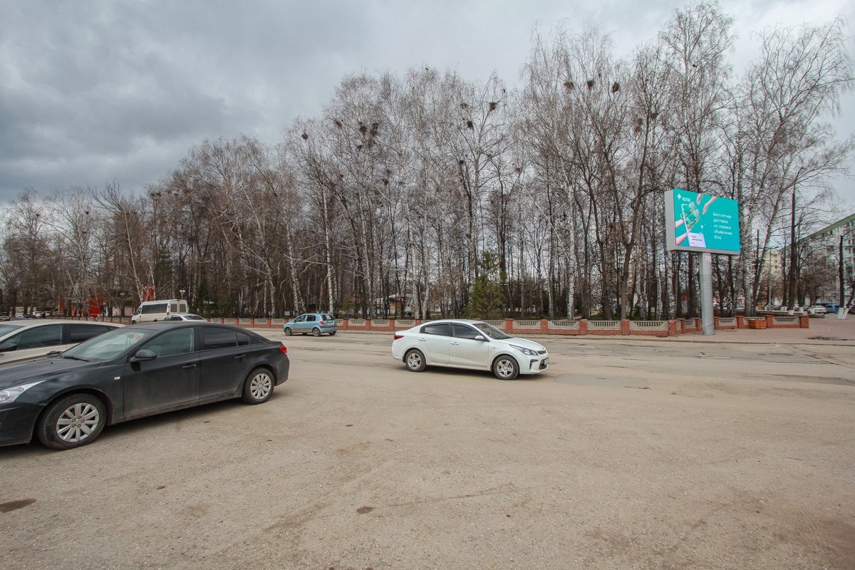 Респ. Башкортостан, г. Уфа, ул. Правды, д. 21-придомовая территория