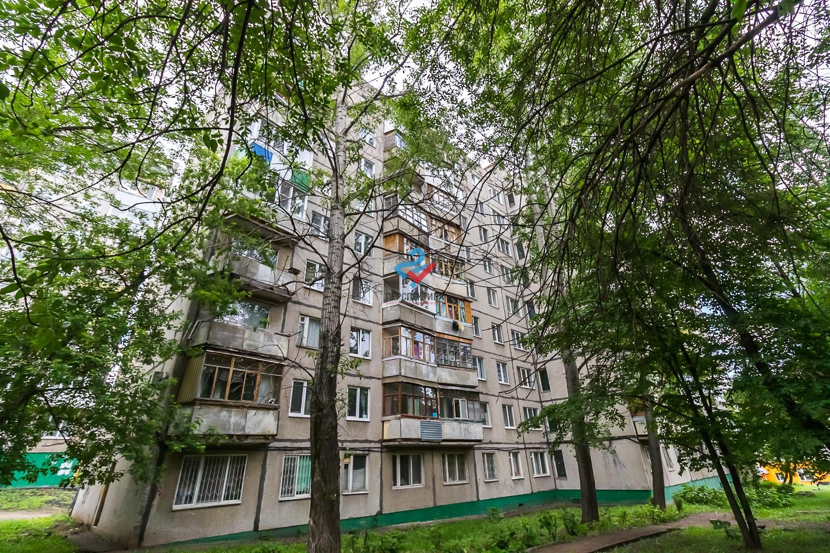 Респ. Башкортостан, г. Уфа, ул. Революционная, д. 96/1-фасад здания