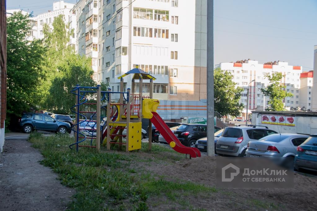 Респ. Башкортостан, г. Уфа, ул. Софьи Перовской, д. 11-придомовая территория