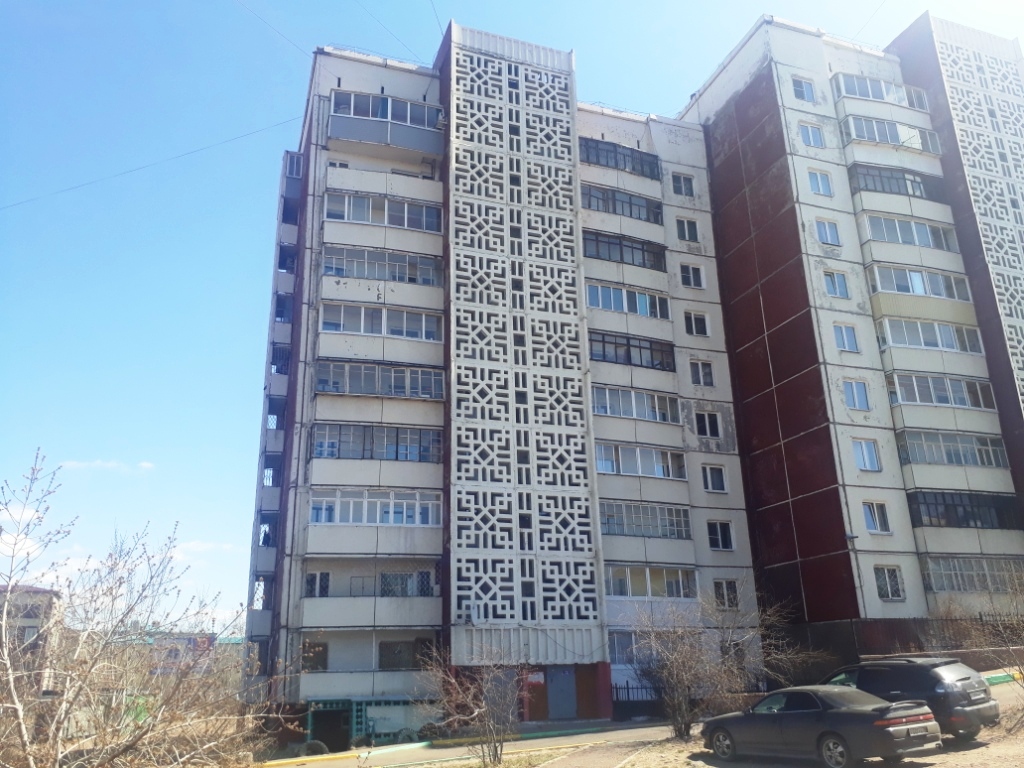 Респ. Бурятия, г. Улан-Удэ, ул. Калашникова, д. 14-фасад здания