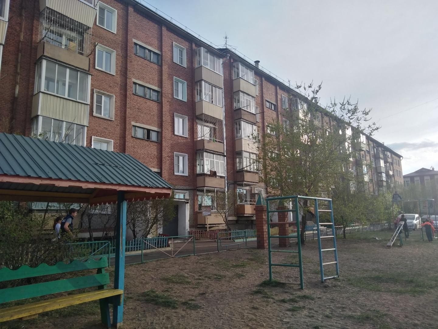Респ. Бурятия, г. Улан-Удэ, ул. Ключевская, д. 43-фасад здания