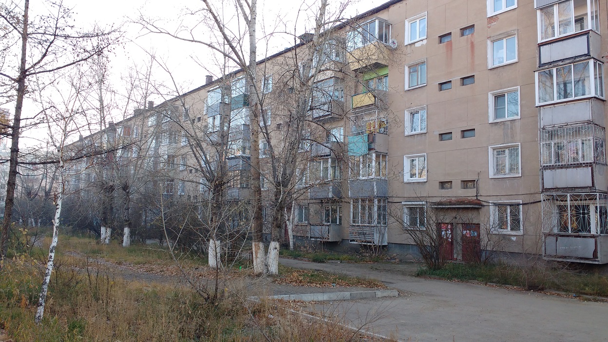 Респ. Бурятия, г. Улан-Удэ, ул. Комсомольская, д. 4-фасад здания
