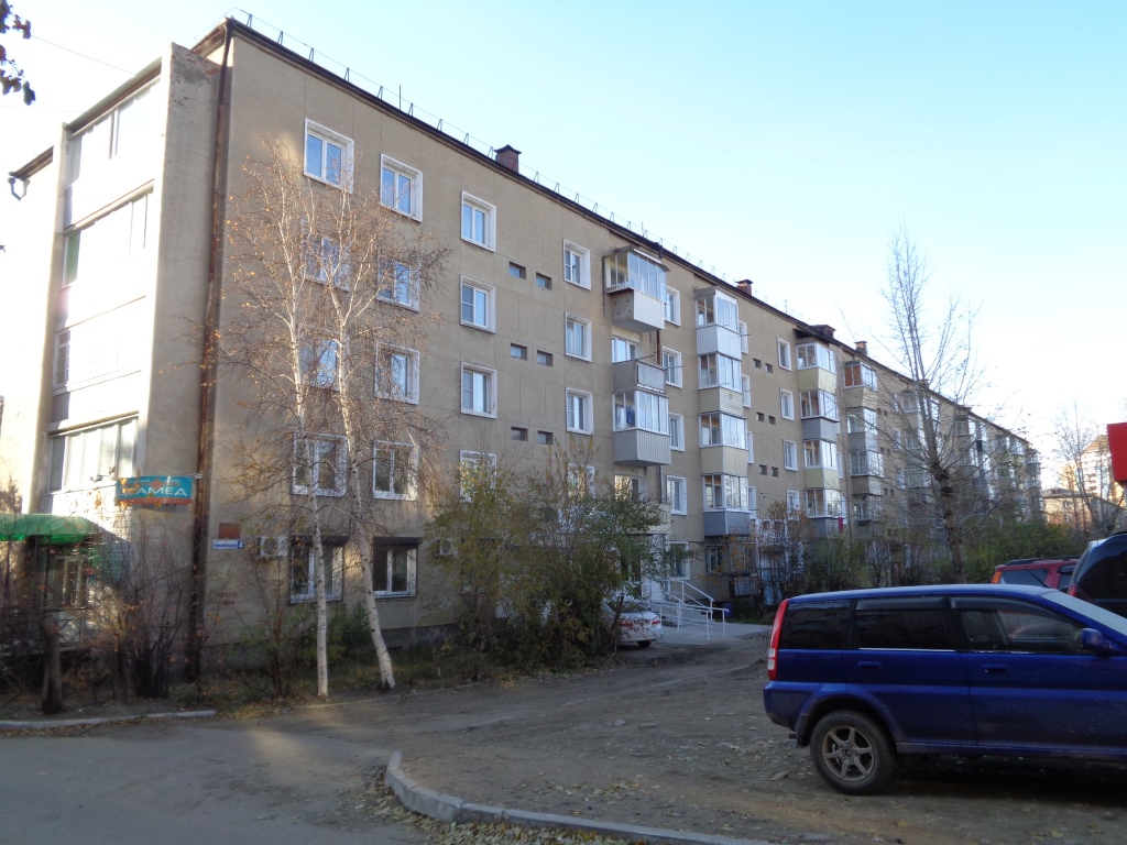 Респ. Бурятия, г. Улан-Удэ, ул. Комсомольская, д. 4-фасад здания