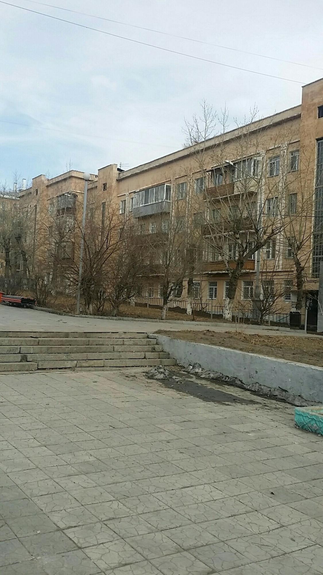 Респ. Бурятия, г. Улан-Удэ, ул. Комсомольская, д. 23-фасад здания