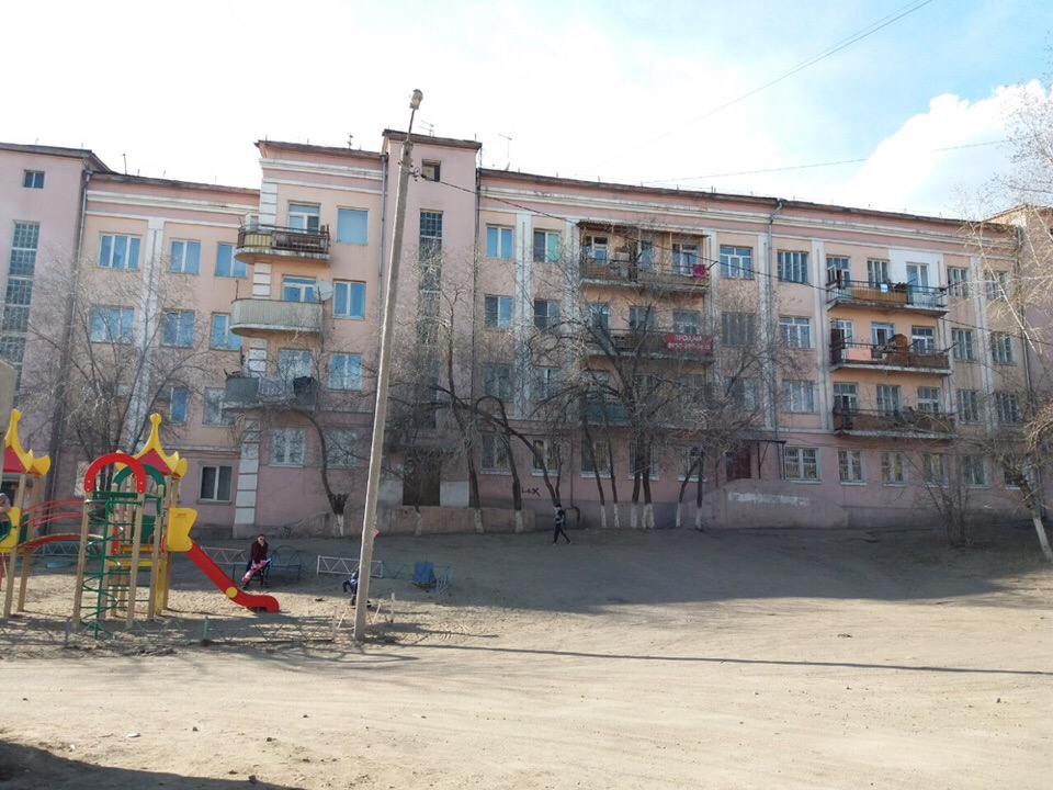 Респ. Бурятия, г. Улан-Удэ, ул. Комсомольская, д. 25-фасад здания