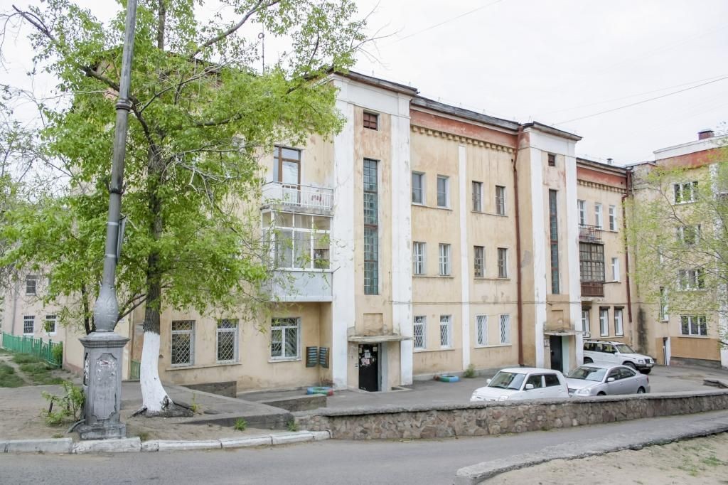 Респ. Бурятия, г. Улан-Удэ, ул. Комсомольская, д. 28-фасад здания