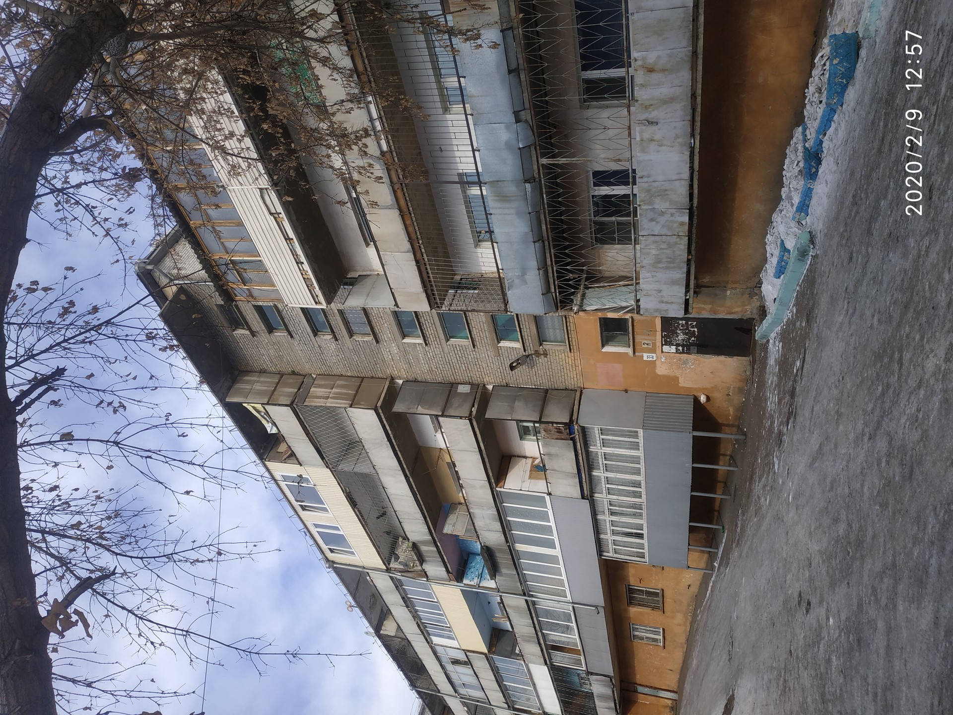 Респ. Бурятия, г. Улан-Удэ, ул. Комсомольская, д. 33-фасад здания