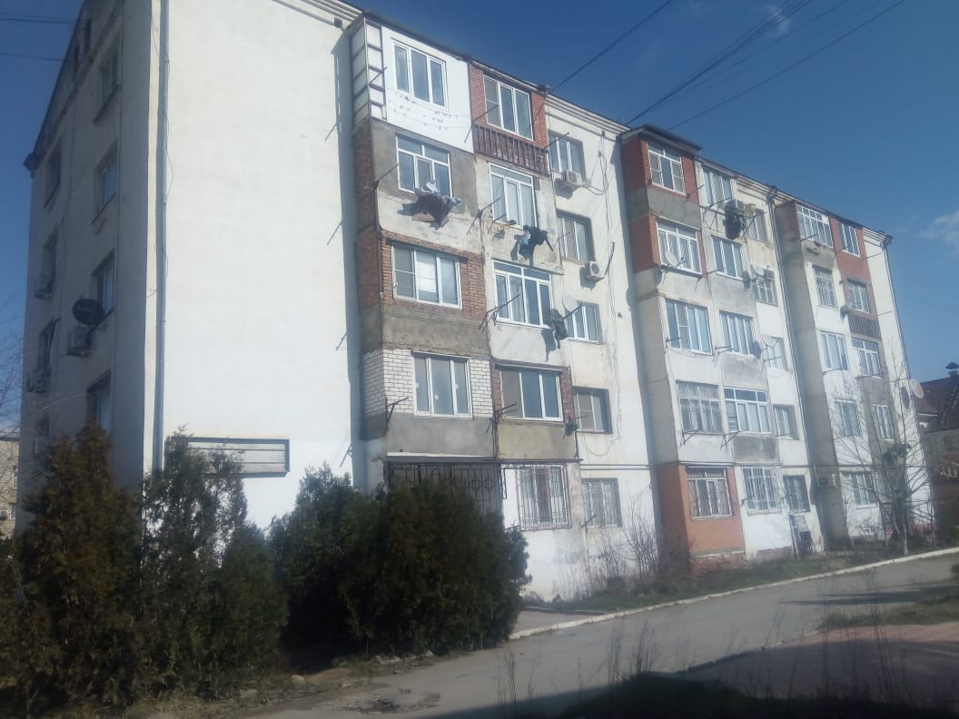 Респ. Дагестан, г. Каспийск, ул. Байрамова, д. 10, к. Б-фасад здания