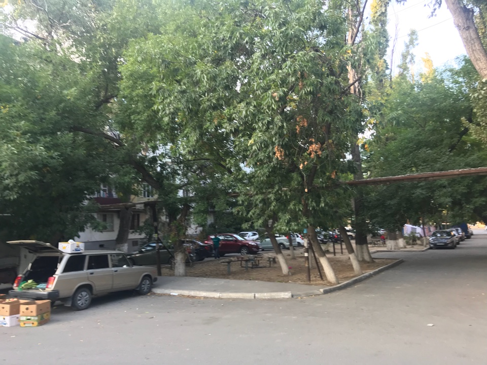 Респ. Дагестан, г. Махачкала, ул. Гагарина, д. 62-придомовая территория