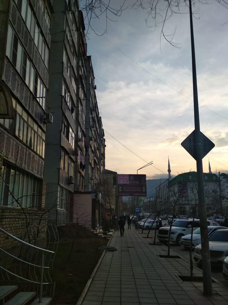 Респ. Дагестан, г. Махачкала, ул. Дахадаева, д. 105-фасад здания