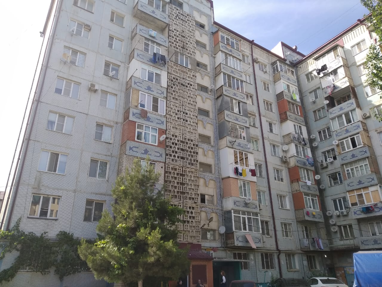 Респ. Дагестан, г. Махачкала, ул. Лаптиева, д. 63-фасад здания