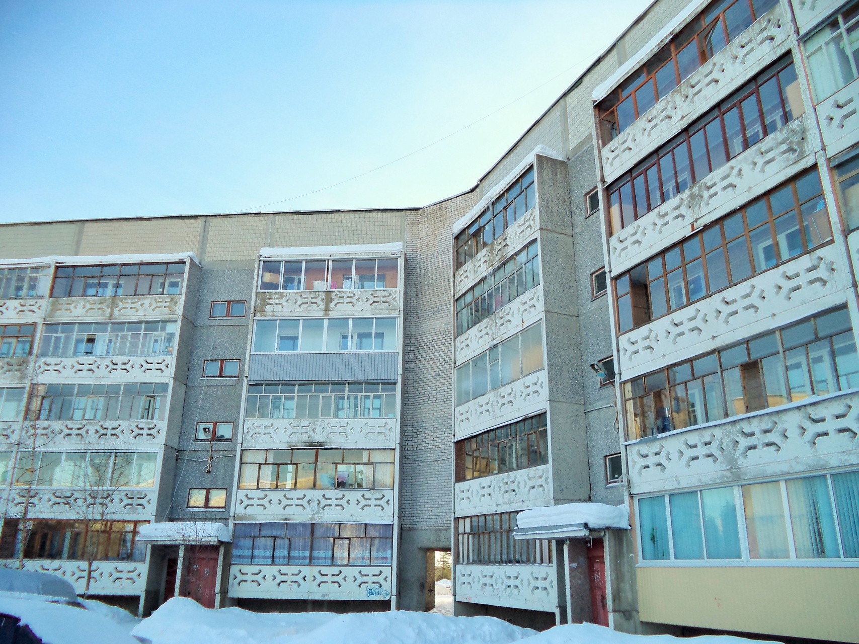 Респ. Карелия, г. Костомукша, ул. Калевала, д. 19-фасад здания