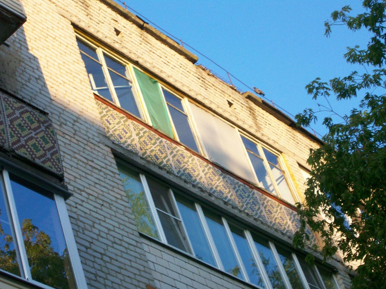 обл. Брянская, р-н. Унечский, г. Унеча, ул. Ленина, д. 8-фасад здания