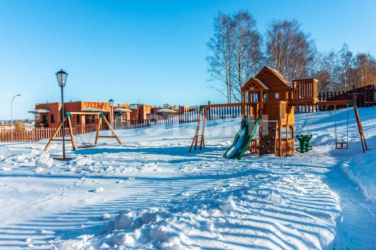 Респ. Карелия, г. Петрозаводск, ул. Муезерская, д. 5, лит. Б-придомовая территория