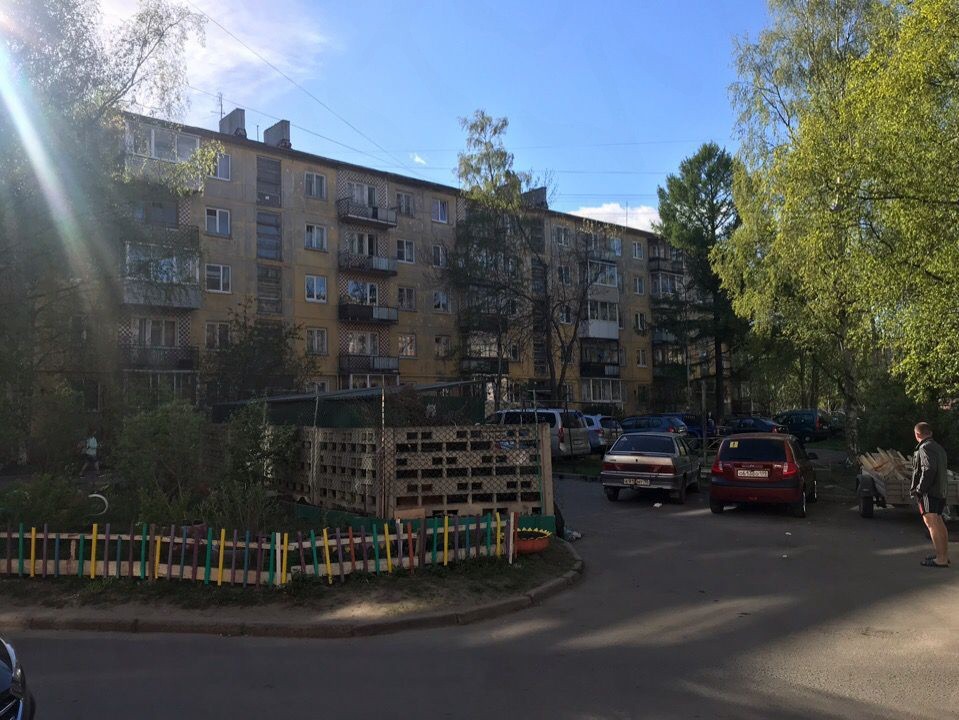 Респ. Карелия, г. Петрозаводск, пр-кт. Октябрьский, д. 10а-фасад здания