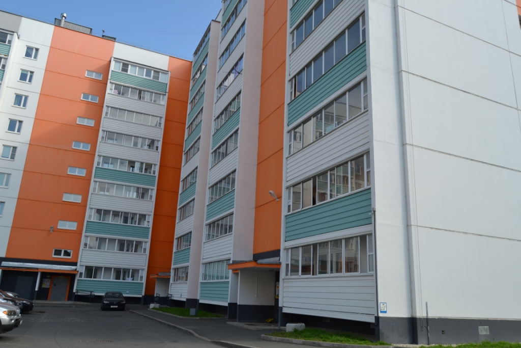 Респ. Карелия, г. Петрозаводск, ул. Черняховского, д. 32-фасад здания