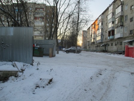 обл. Владимирская, р-н. Александровский, г. Александров, ул. Революции, д. 72-придомовая территория