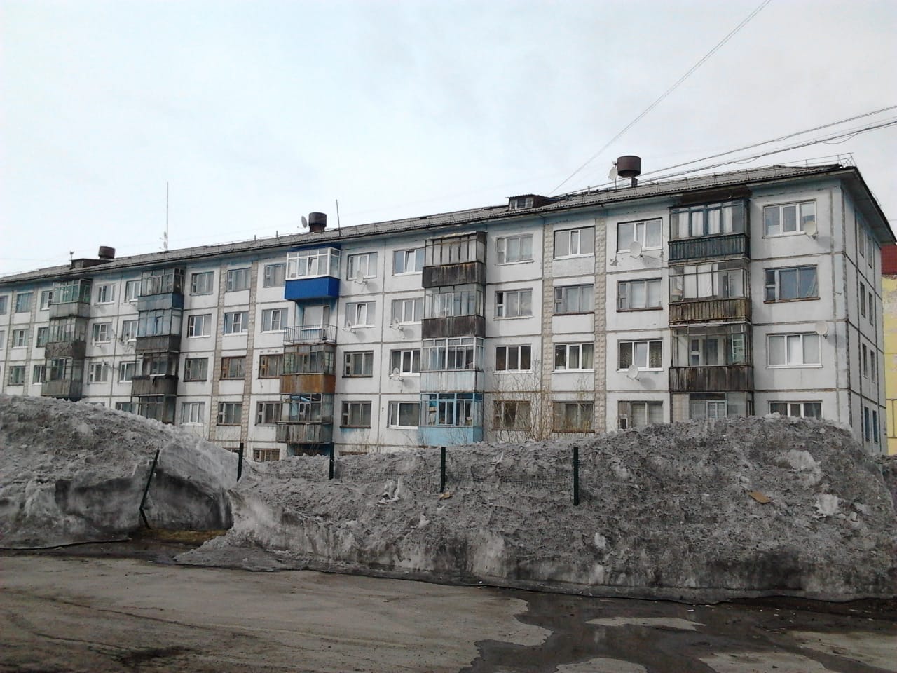 Респ. Коми, г. Воркута, ул. Димитрова, д. 11А-фасад здания