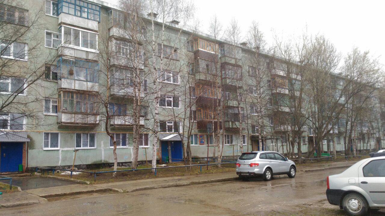 Респ. Коми, г. Вуктыл, ул. 60 лет Октября, д. 13-фасад здания